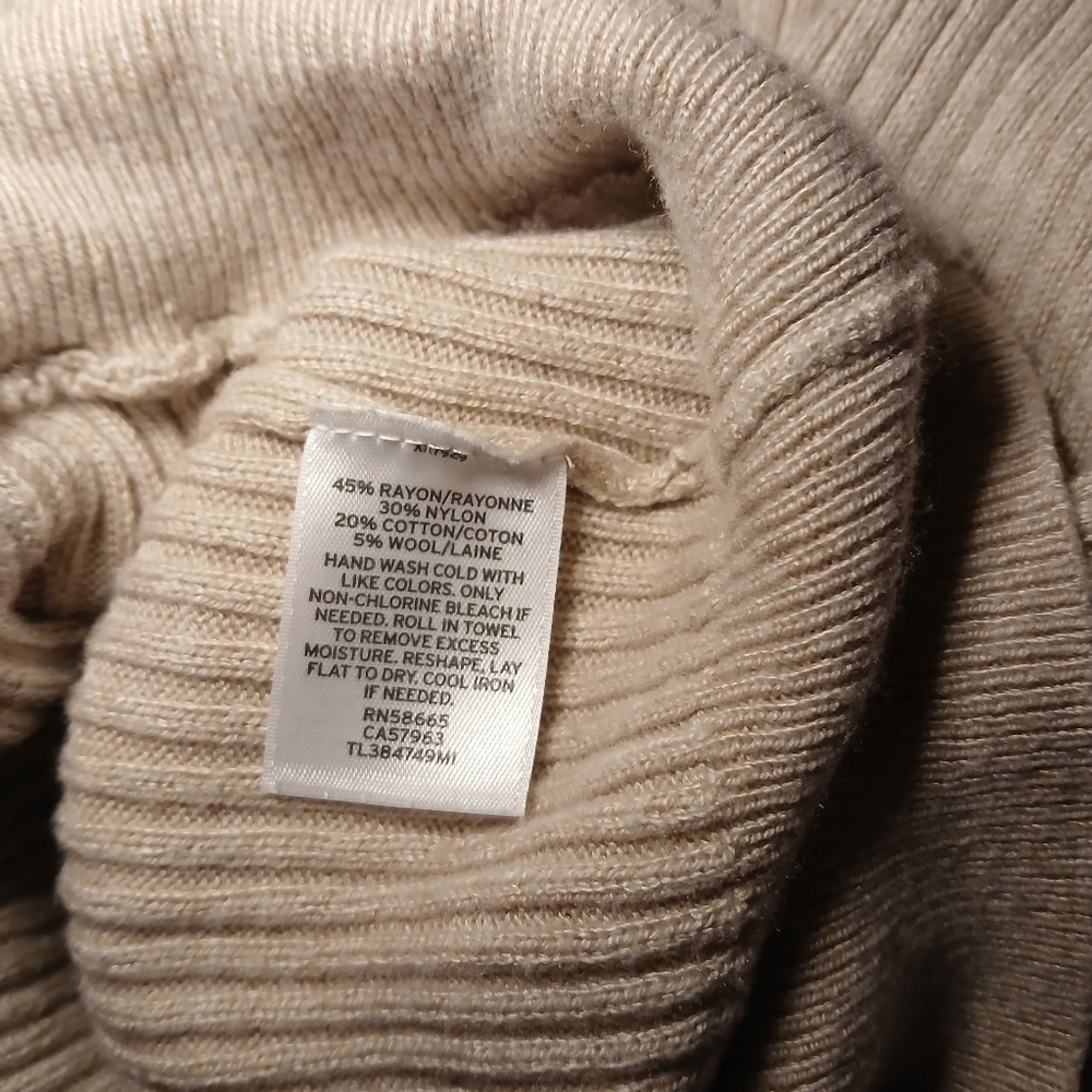 Leith Cream Ribbed Knit Faux Wrap Sweater  Small - Picture 7 of 7